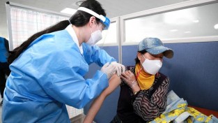 지난달 31일 처인구코로나19예방접종센터에서 진행된 백신접종 모의훈련 모습.JPG